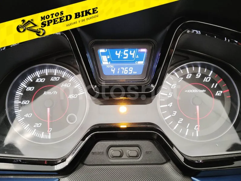 Honda Forza 125 – Vista 15