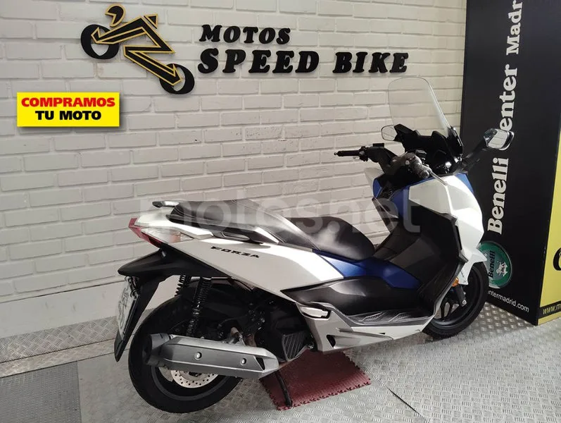 Honda Forza 125 – Vista 4