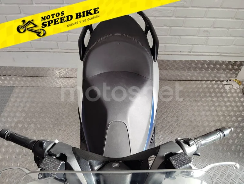 Honda Forza 125 – Vista 7