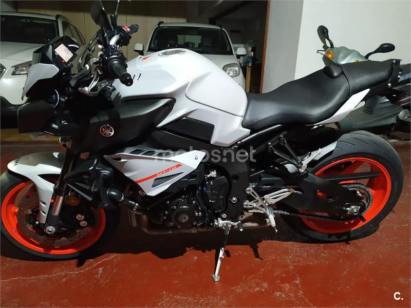 Yamaha MT-10 – Vista 4