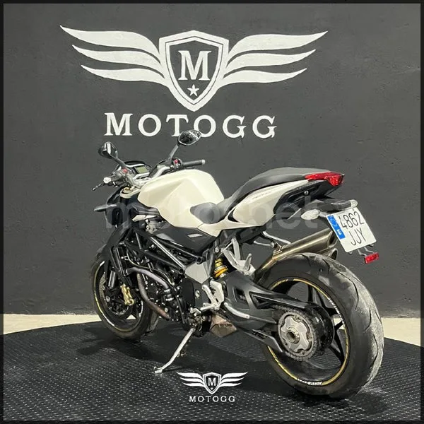 MV Agusta Brutale 1090 – Vista 6