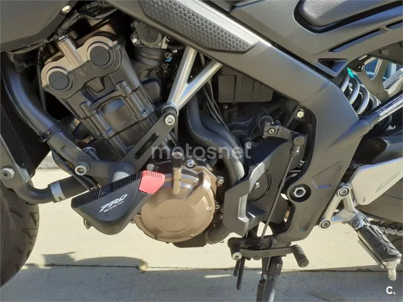 Honda CB 650 F – Vista 11