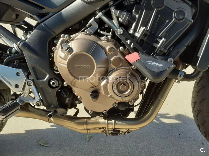 Honda CB 650 F – Vista 15