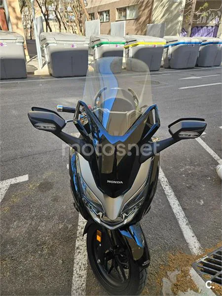 Honda Forza – Vista 3