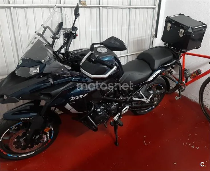 Benelli TRK 502 – Vista 2