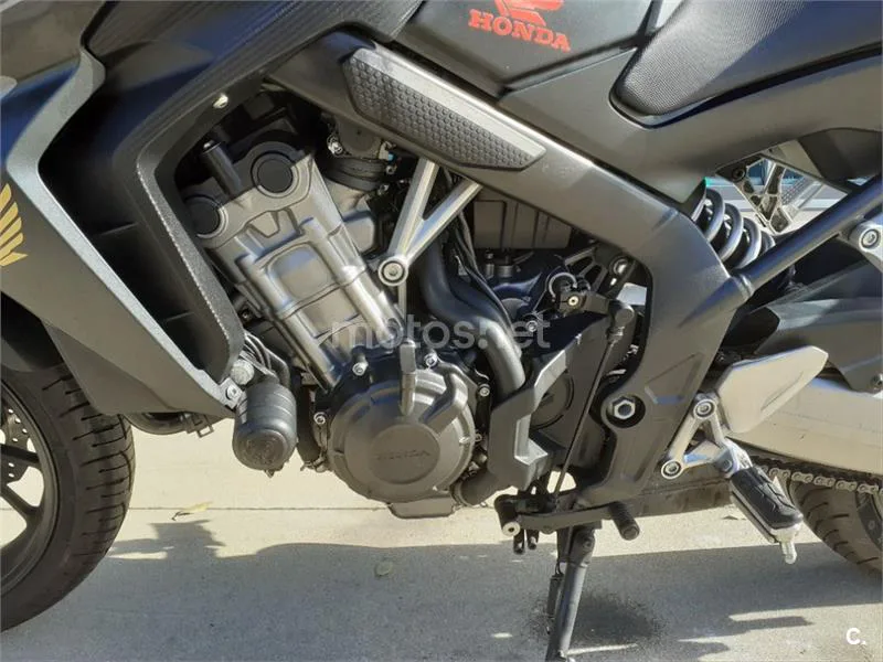 Honda CB 650 F – Vista 11
