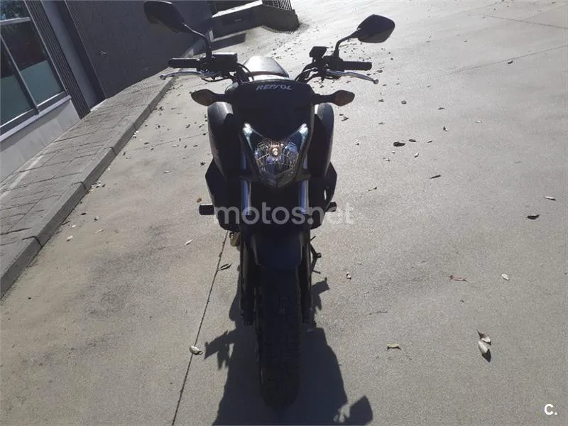 Honda CB 650 F – Vista 4