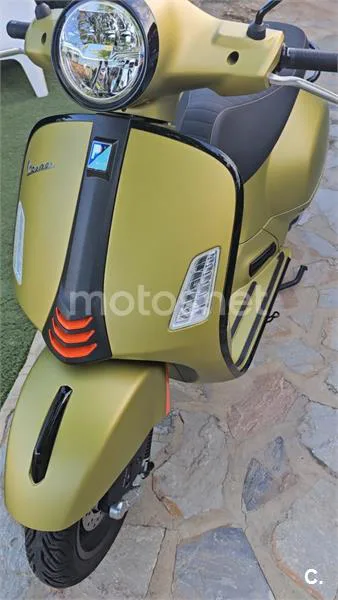 Vespa GTS 300 - Vista 7