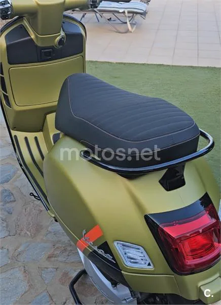 Vespa GTS 300 - Vista 9