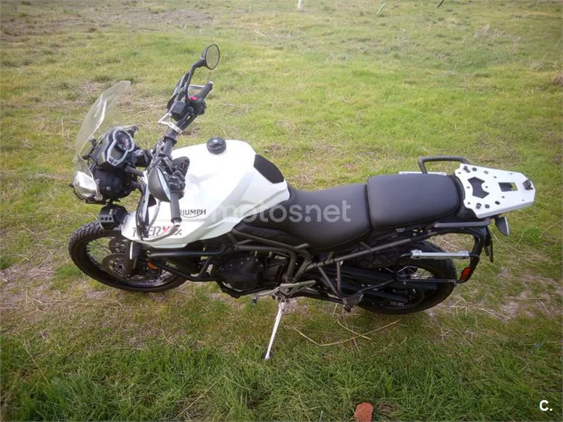 Triumph Tiger 800 XC – Vista 7