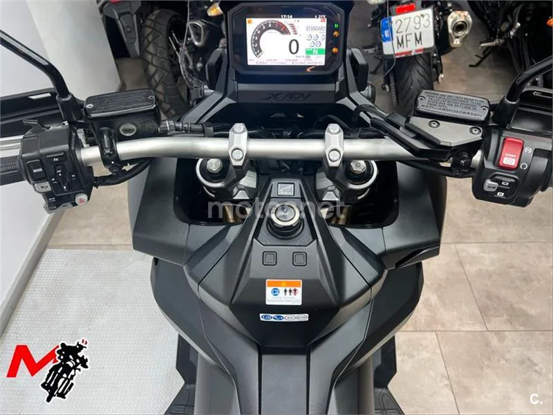 Honda X-ADV – Vista 7