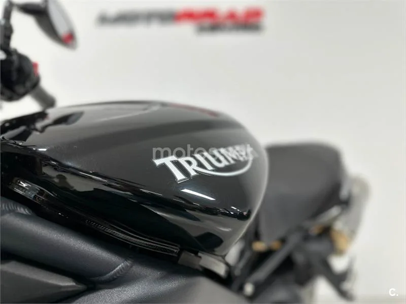 Triumph Street Triple – Vista 17