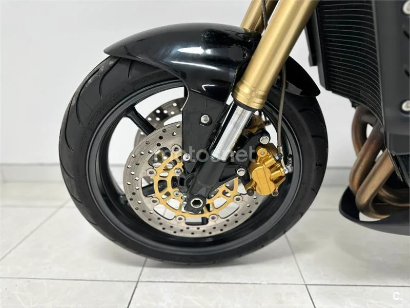 Triumph Street Triple – Vista 18