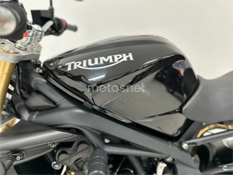 Triumph Street Triple – Vista 20