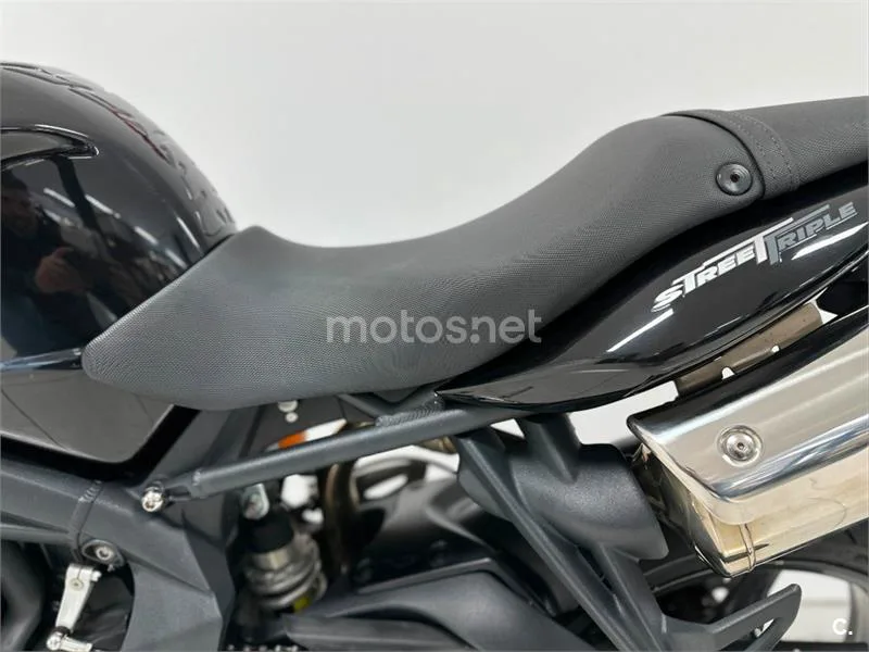 Triumph Street Triple – Vista 22