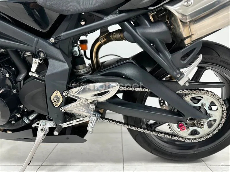 Triumph Street Triple – Vista 23
