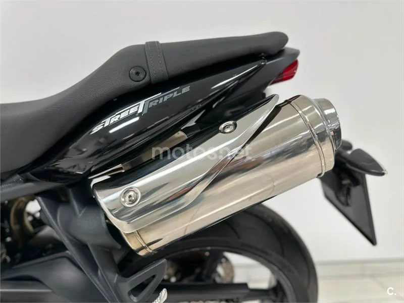 Triumph Street Triple – Vista 24