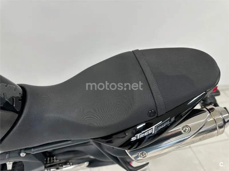 Triumph Street Triple – Vista 26