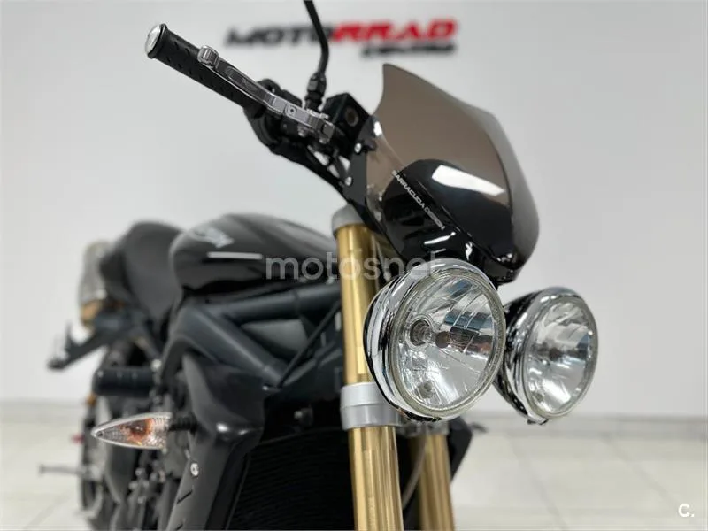 Triumph Street Triple – Vista 6