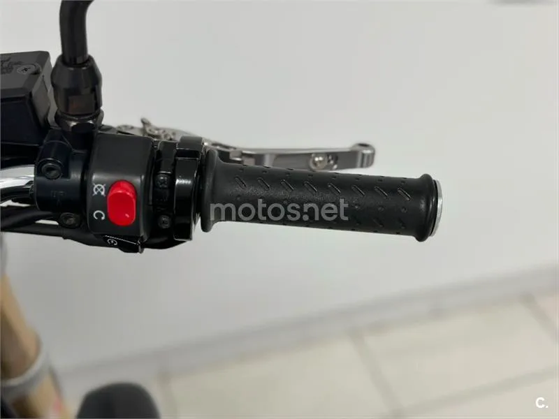 Triumph Street Triple – Vista 7
