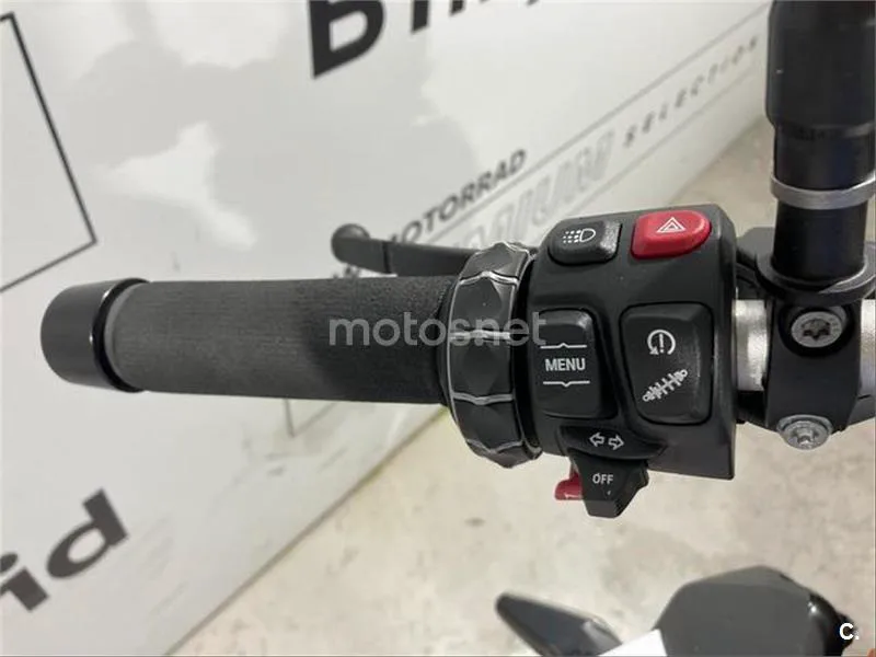 BMW F 900 R – Vista 7