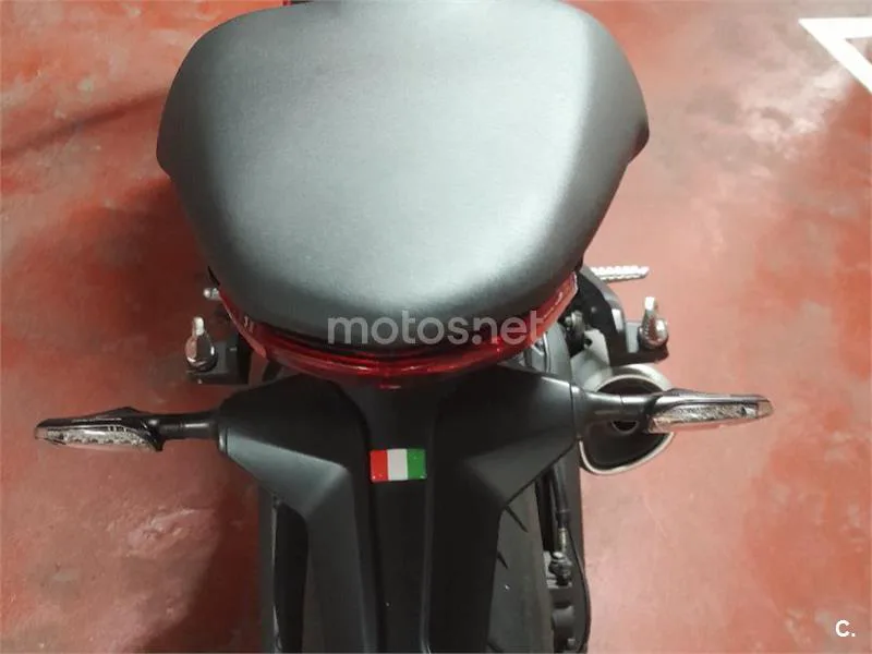 Ducati Monster 797 - Vista 5