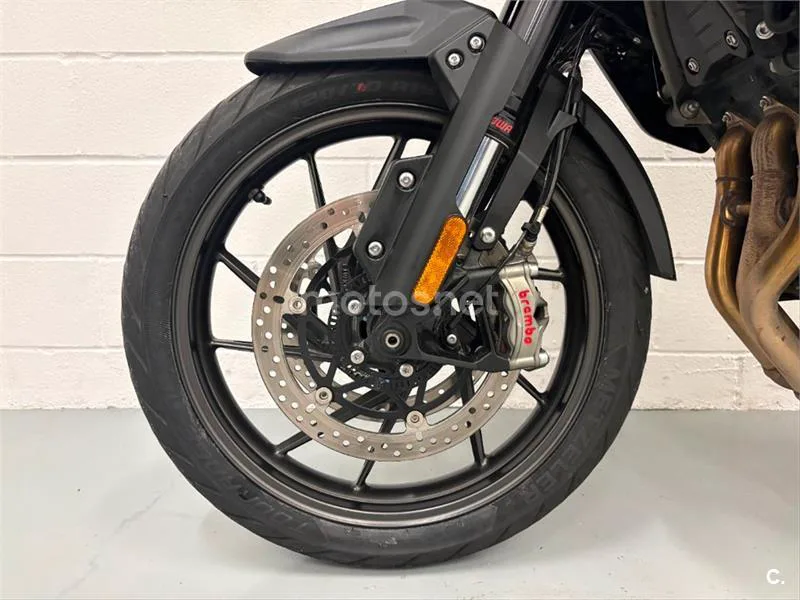 Triumph Tiger 1200 GT – Vista 11
