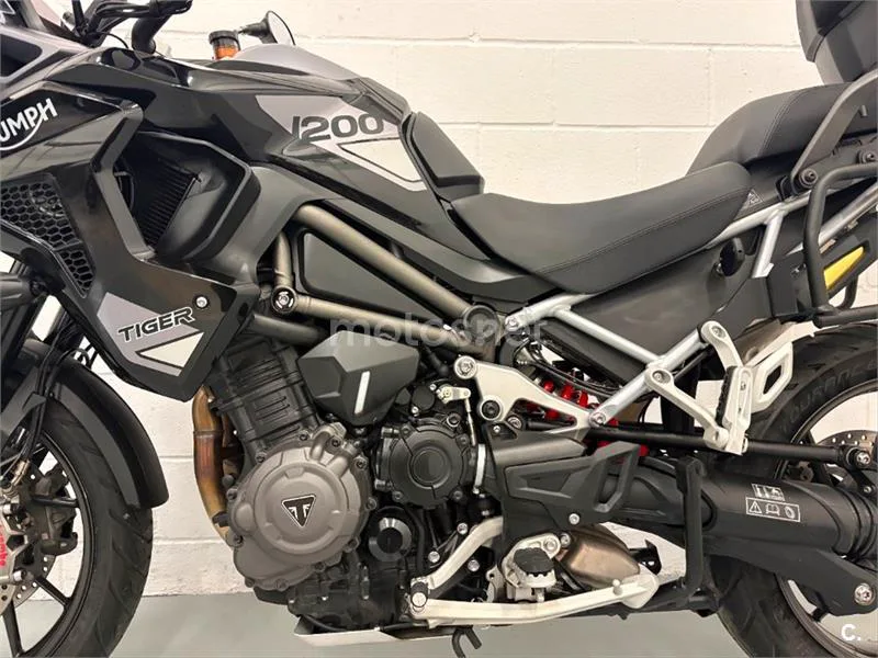 Triumph Tiger 1200 GT – Vista 14
