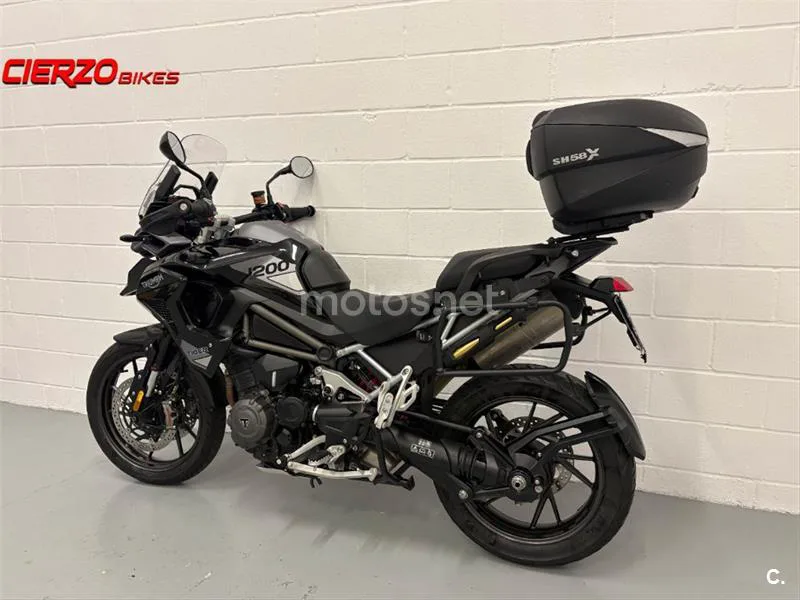 Triumph Tiger 1200 GT – Vista 17