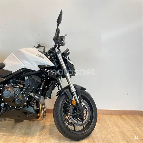 Honda CB 1000 Hornet – Vista 6