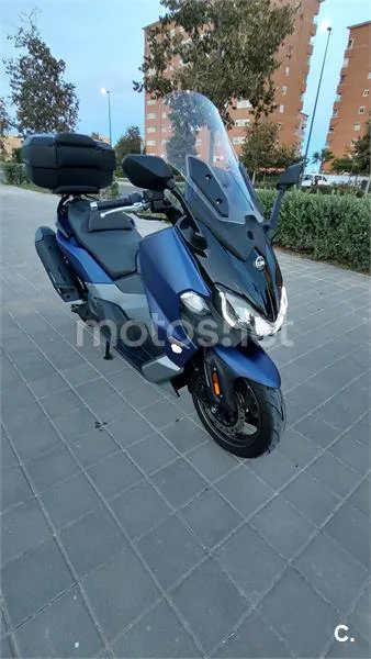 SYM MAXSYM TL 500 – Vista 5