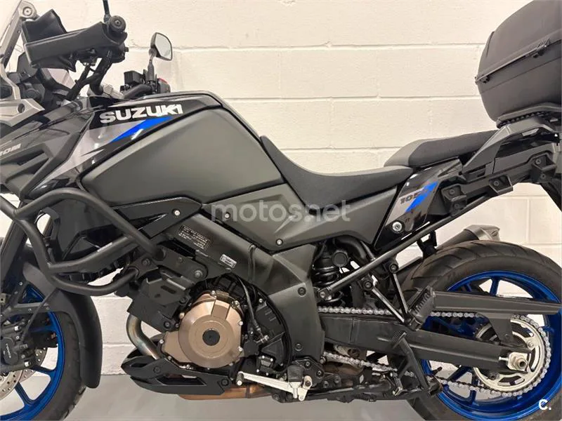 Suzuki V-Strom 1050 – Vista 14