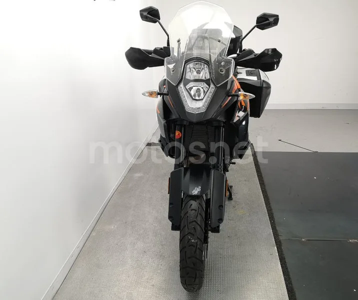 KTM 1090 Adventure – Vista 19