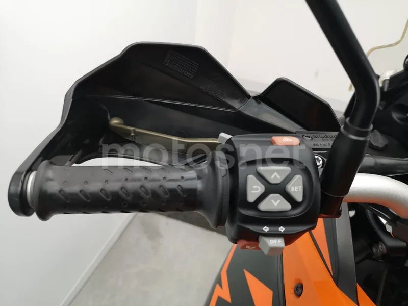 KTM 1090 Adventure – Vista 9