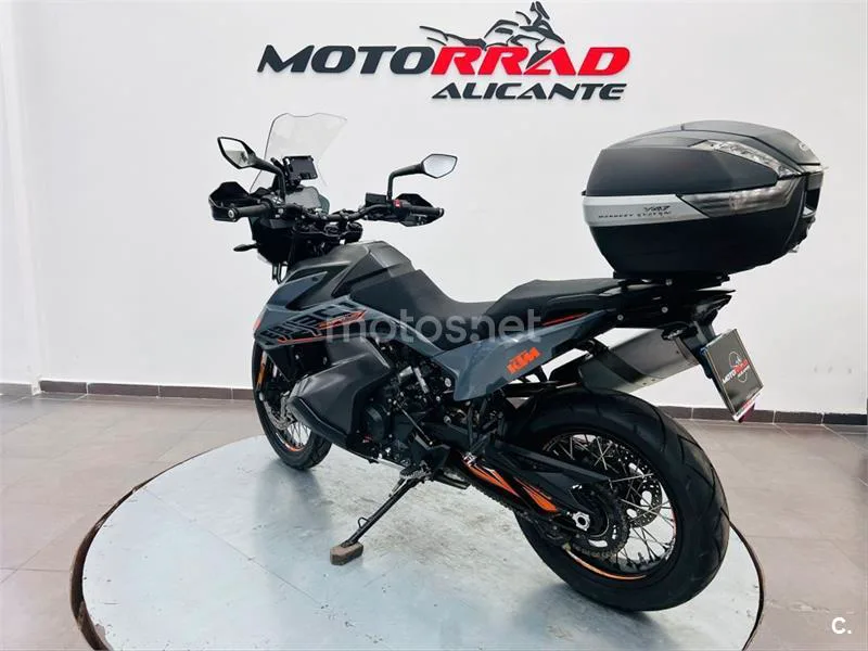 KTM 890 – Vista 5