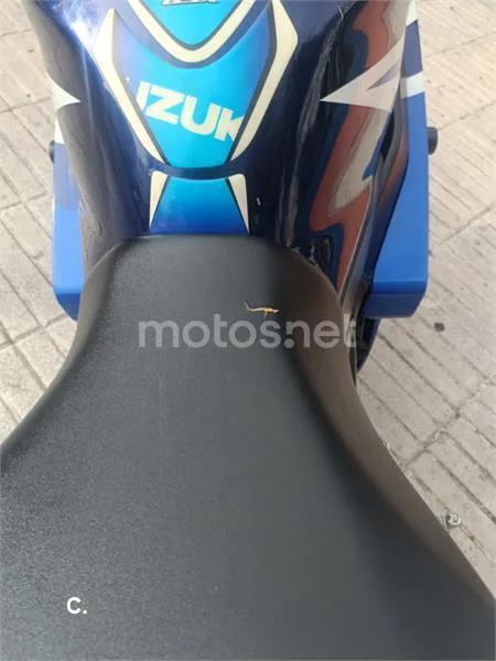 Suzuki GSX R600 – Vista 12