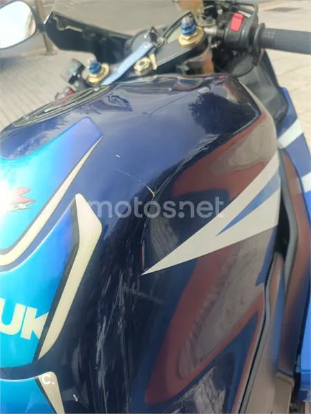 Suzuki GSX R600 – Vista 13