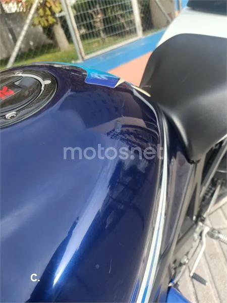 Suzuki GSX R600 – Vista 14