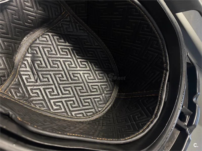 Yamaha XMAX 400 – Vista 7