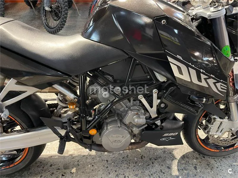 KTM 990 Super Duke – Vista 4