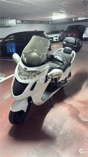 Kymco Grand Dink 125 – Vista 2
