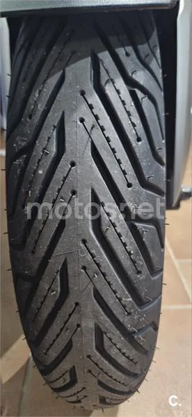 Yamaha XMAX 300 – Vista 7