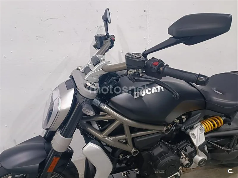 Ducati Diavel – Vista 17