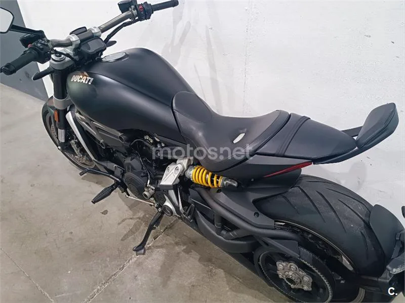 Ducati Diavel – Vista 20