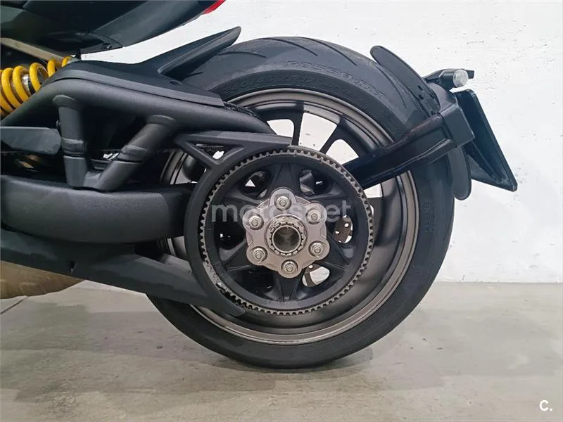 Ducati Diavel – Vista 22