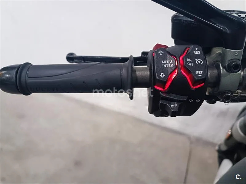Ducati Diavel – Vista 24