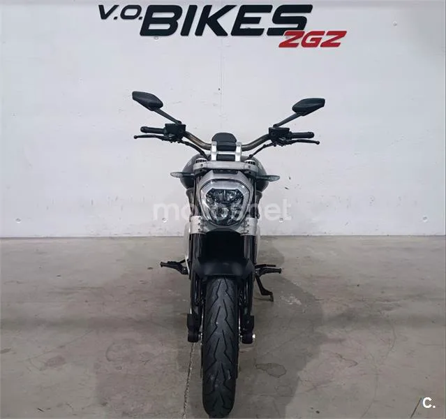 Ducati Diavel – Vista 4