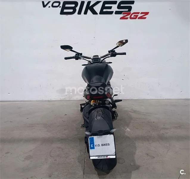 Ducati Diavel – Vista 7