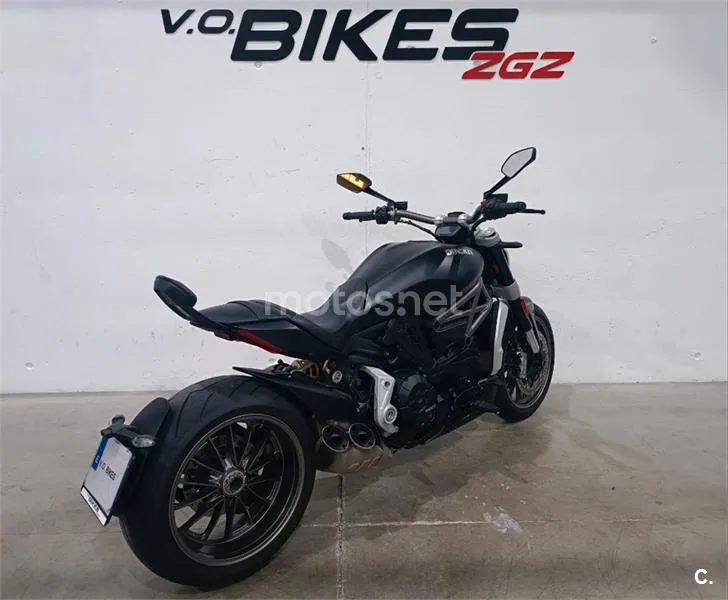 Ducati Diavel – Vista 8