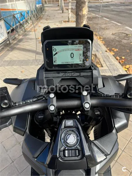 Honda ADV 350 – Vista 4